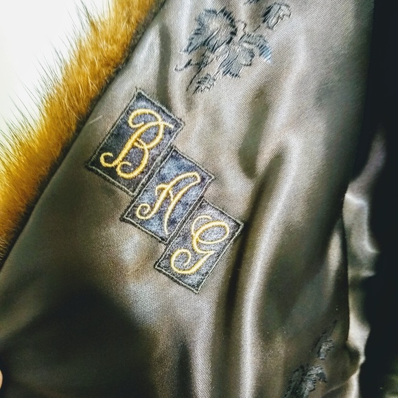 Beautiful vintage chocolate brown fur stole! - Picture 5 of 8